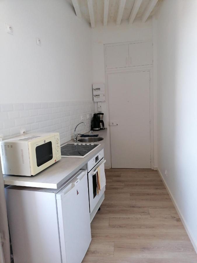 Au Thiernois Apartment Thiers Bagian luar foto