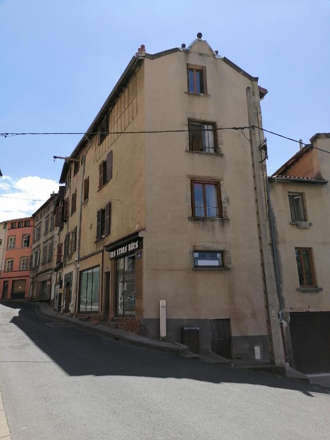 Au Thiernois Apartment Thiers Bagian luar foto