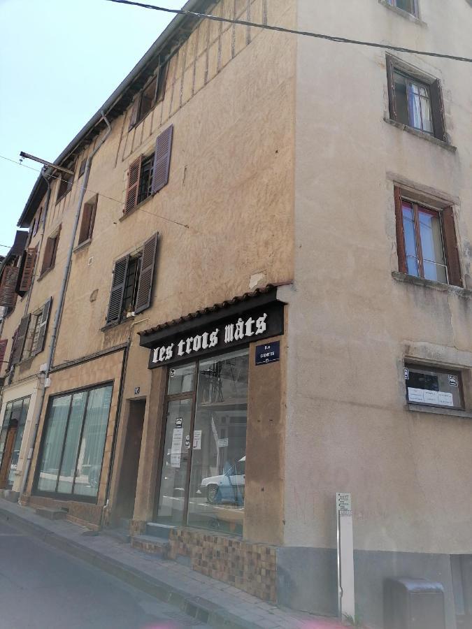 Au Thiernois Apartment Thiers Bagian luar foto