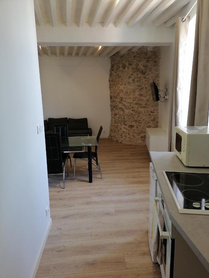 Au Thiernois Apartment Thiers Bagian luar foto