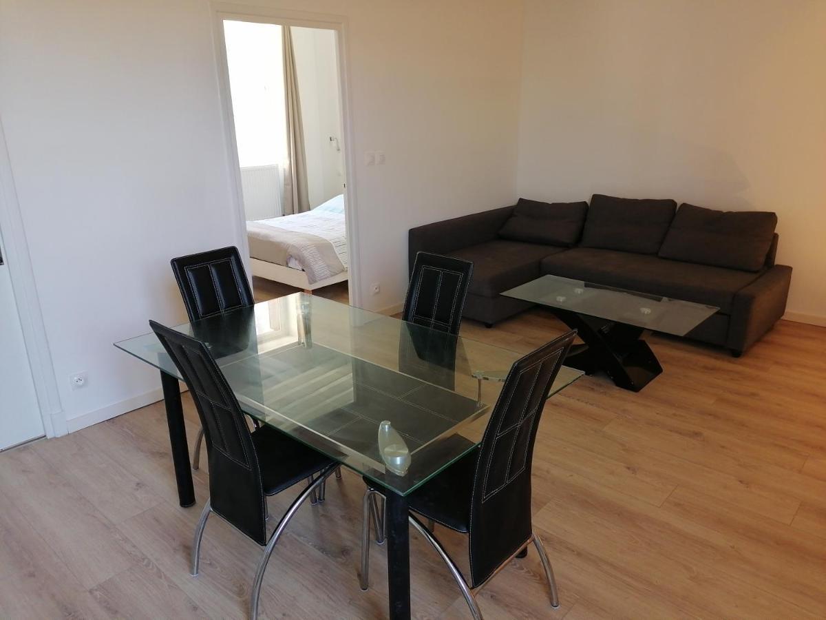 Au Thiernois Apartment Thiers Bagian luar foto